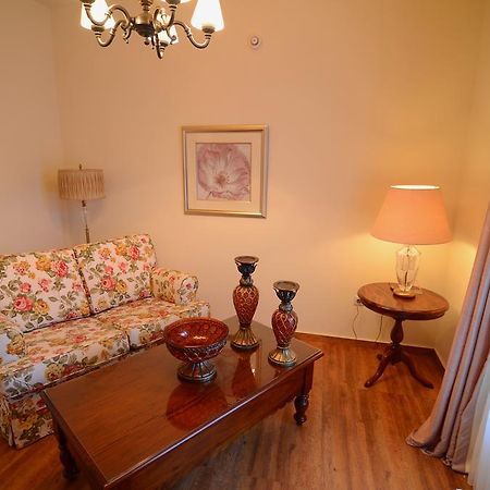 Korina Gallery Hotel Вати Экстерьер фото